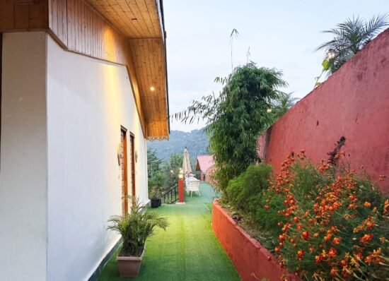 Kaya Gantavya Resort & Spa, garden walkway, Pelling, Sikkim